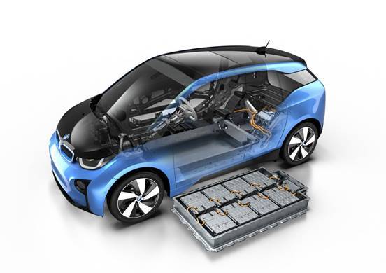 What kinds of batteries do electric cars have? What are the precautions when charging?