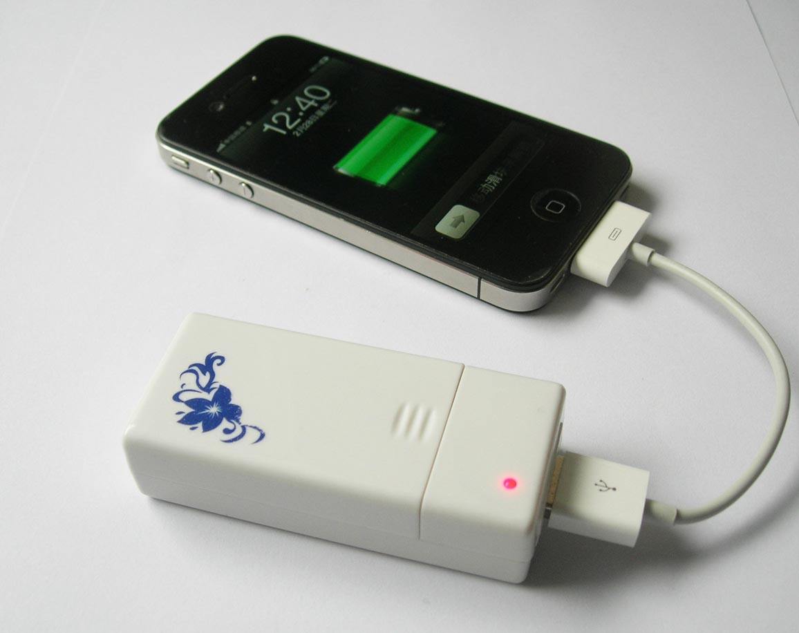 简约通用USB充电器